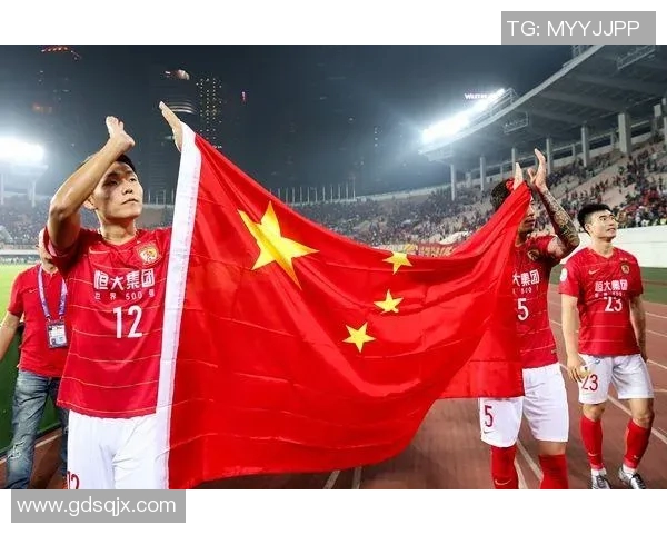 中超广州恒大迎战劲敌全力争胜展现球队实力与决心